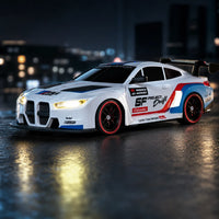 Voiture Télécommandée Enfant Drift GTR 4x4 Blanche 1:24 avec Boîte Cadeau